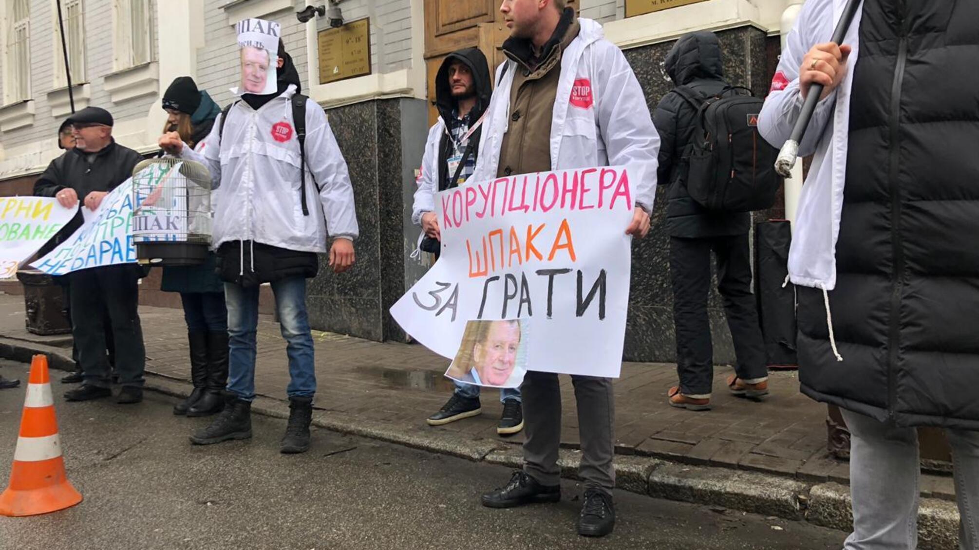 Політ над гніздом Шпака – корупціонер знову пролетів