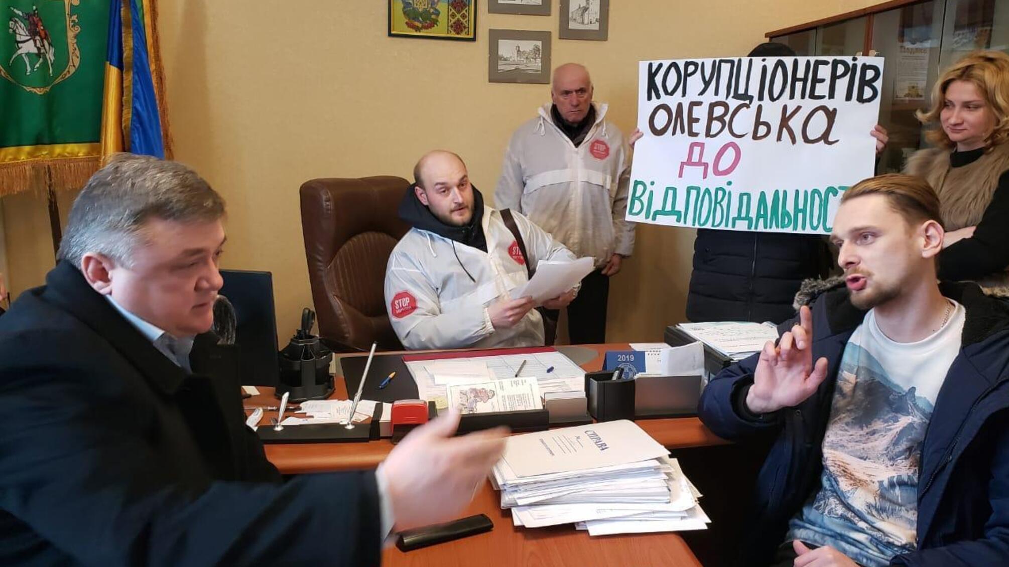 Фігурує у 8 кримінальних справах і має конфлікт інтересів: мер Олевська зізнався у своїх гріхах