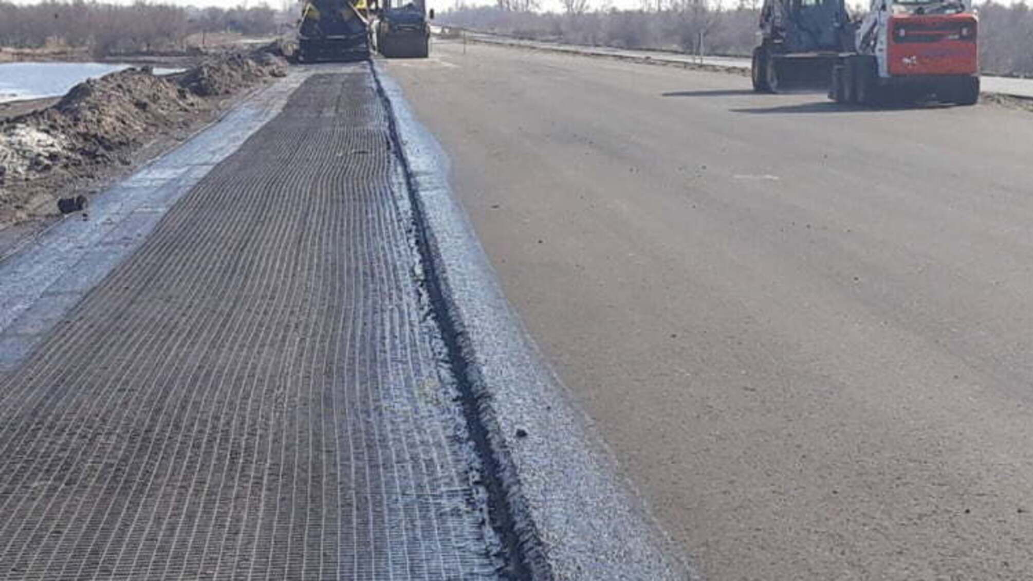 З непробивного бетону – відновлено роботи з будівництва траси Дніпро-Київ