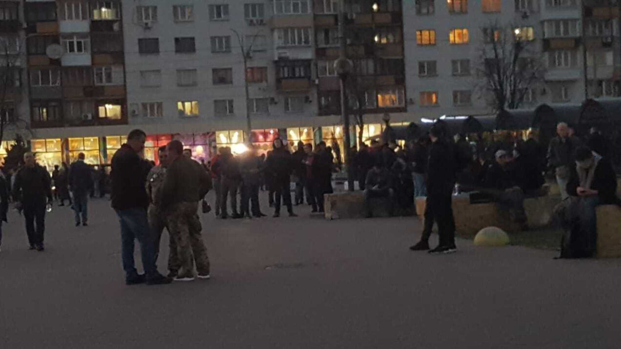 Переночувати під ЦВК за 700 гривень