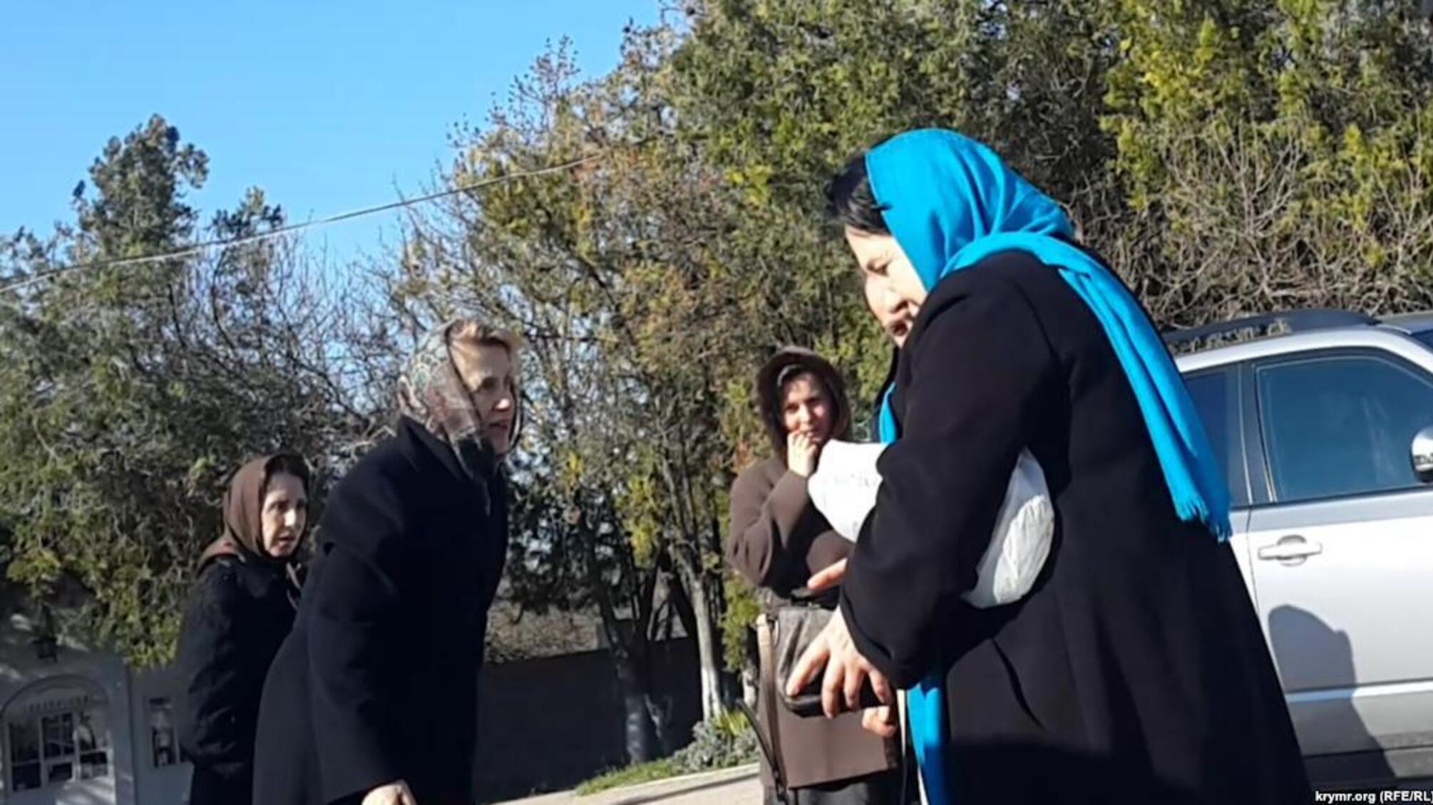 ЗМІ оприлюднили фото дружини Януковича, яка прийшла на кладовище в Севастополі (фото)