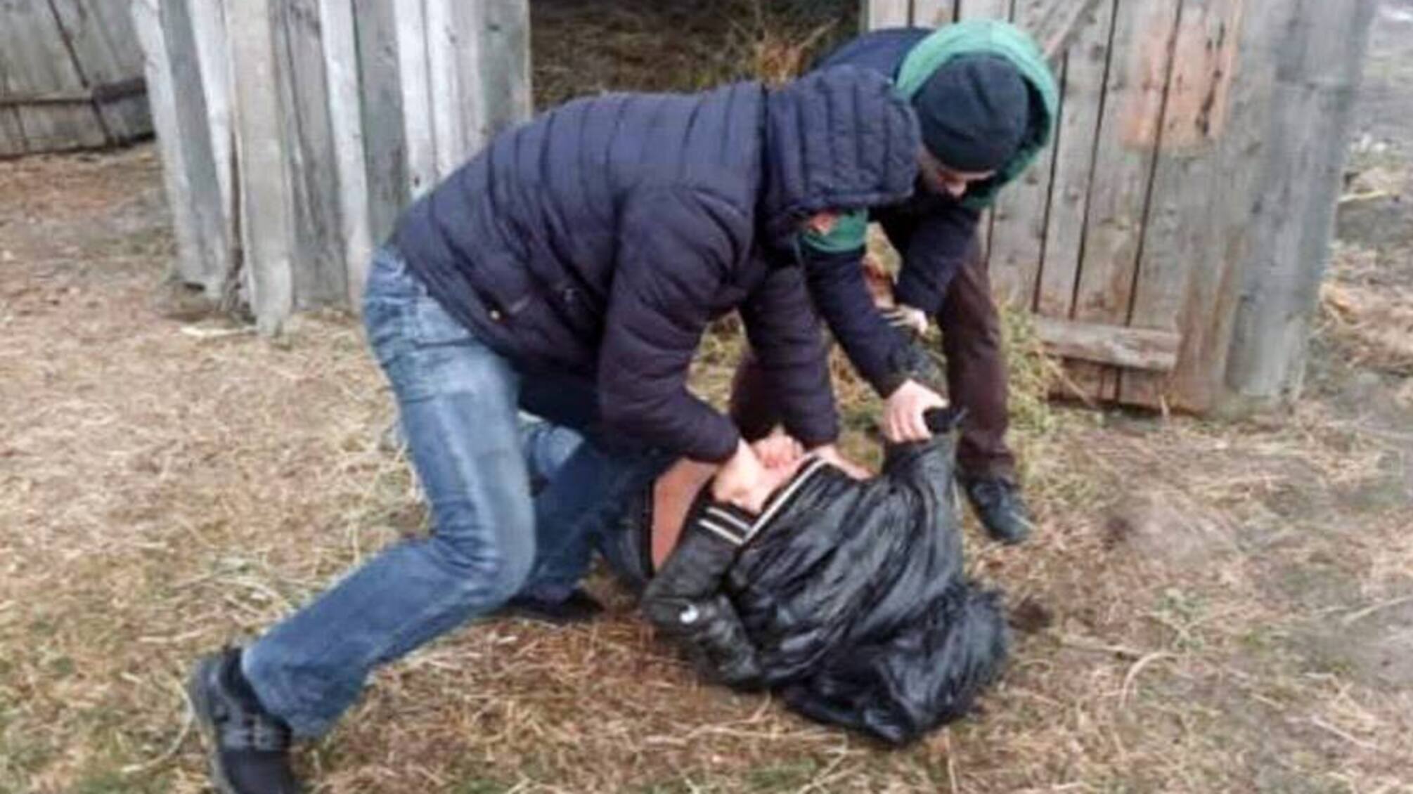 “Розпалимо багаття, буде весело” – на Хмельниччині педофіл зґвалтував п’ятикласницю