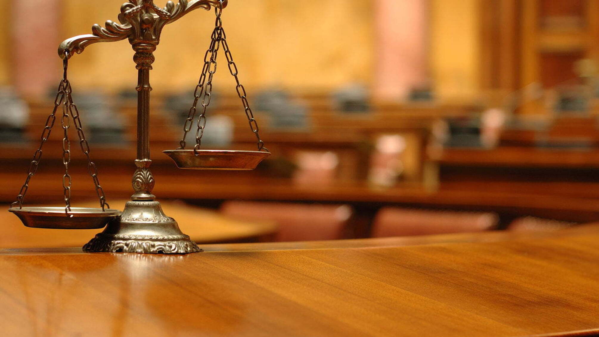 Судді, які стали на бік Коломойського у справі 'Привату', вимагають заборонити владі оцінювати роботу суду