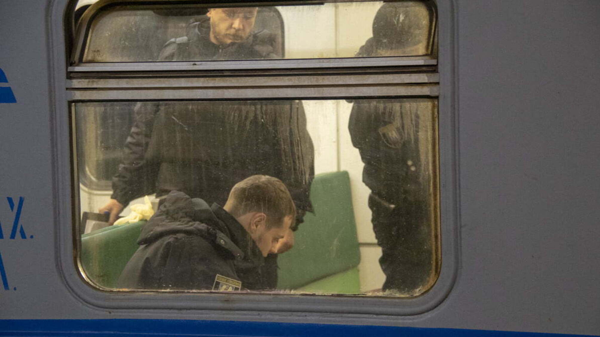 Остання поїздка: на Дарницькому вокзалі в електричці знайшли труп (ФОТО)