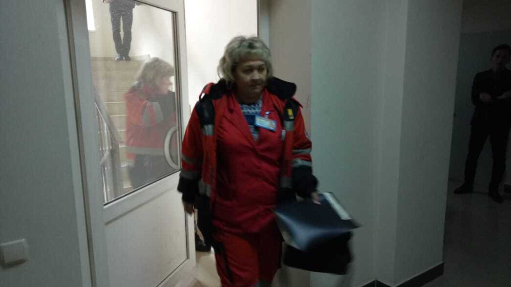 Тримали в заручниках вагітну та виламували двері – моторошні подробиці обшуків від ДФС