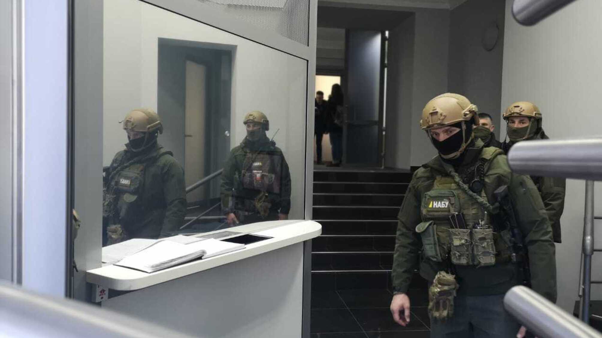 АРМу наздогнала карма: НАБУ розслідує спробу протиправного заволодіння майном «Росток-Холдингу»