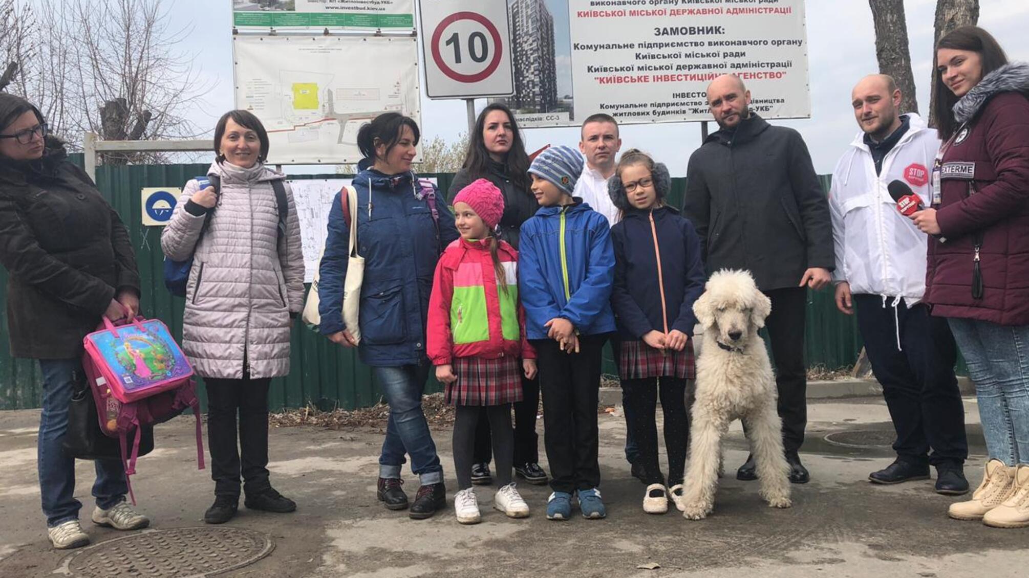 У Києві на Солом'янці зводять багатоповерхівку впритул до школи та дитсадка