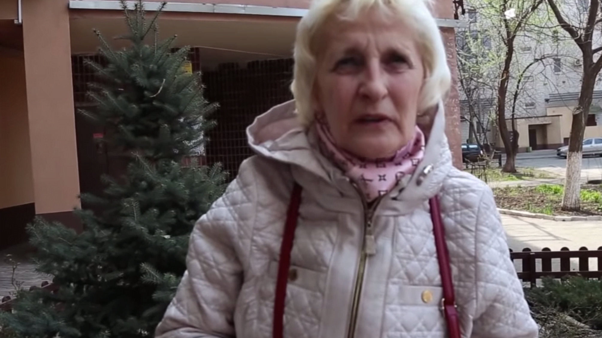 “Порошенку вигідно поливати брудом мого сина”, – мати Зеленського (ВІДЕО)