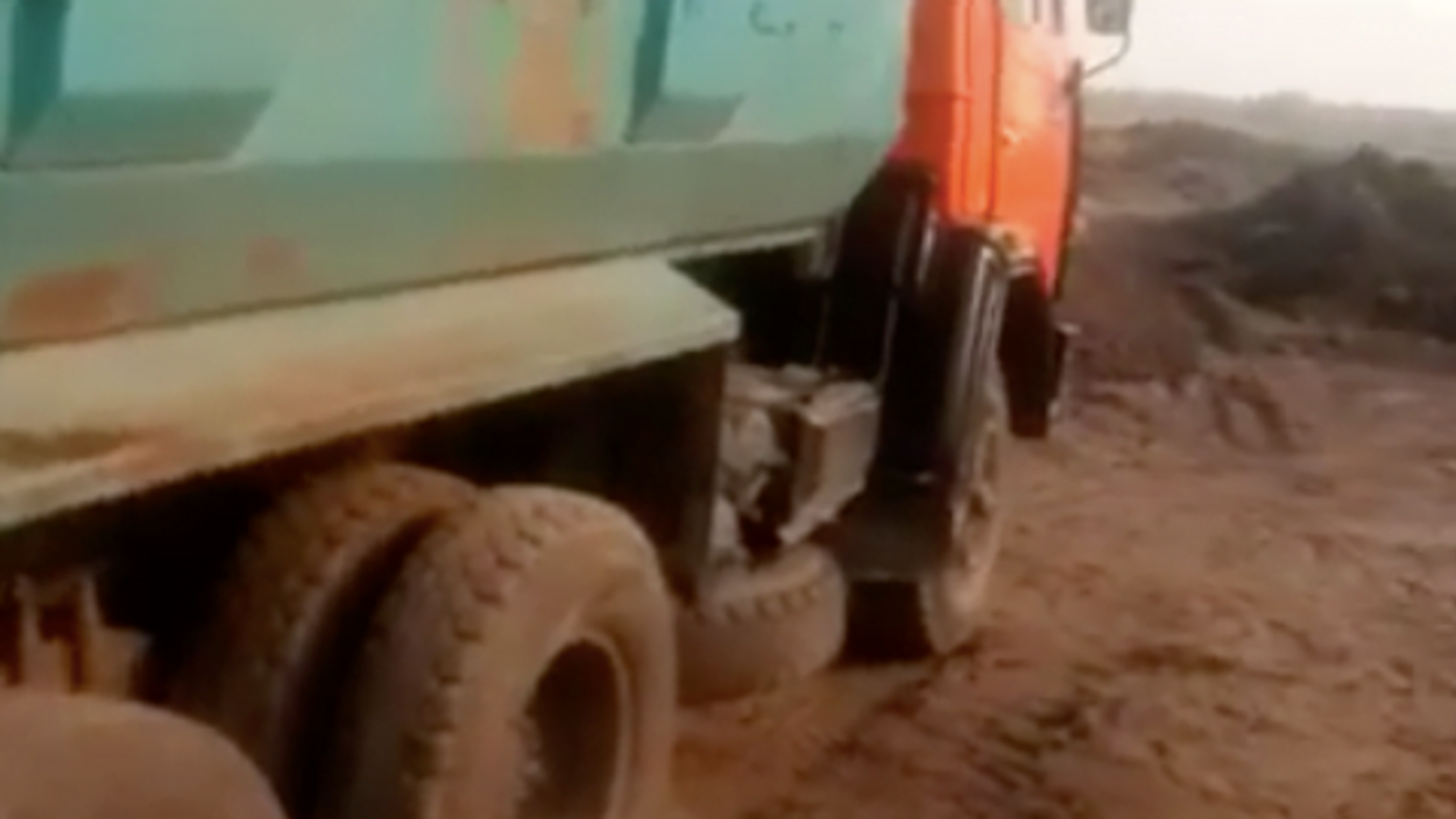 На Київщині на гарячому зловили крадіїв чорнозему (ВІДЕО)