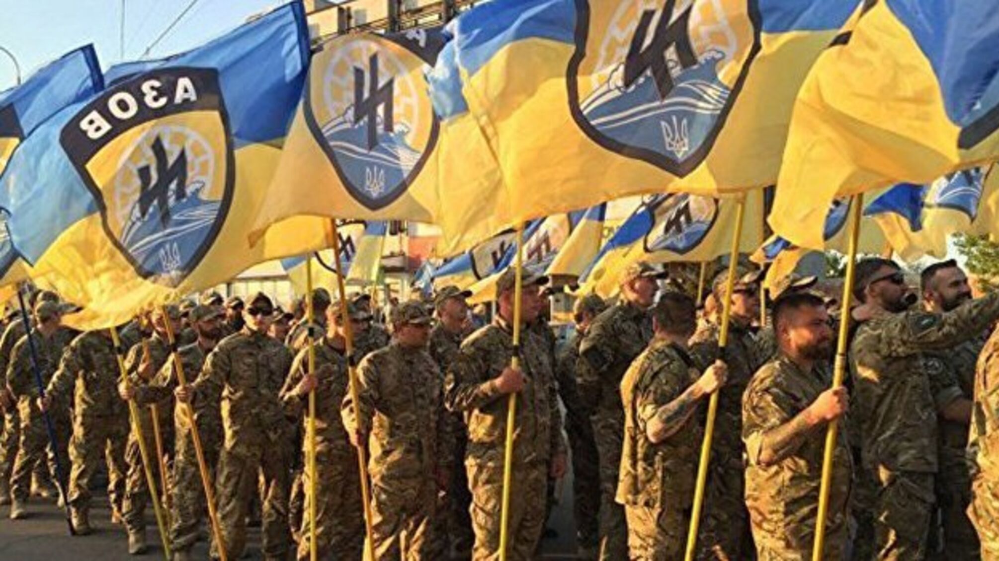 Російські пропагандисти оскандалились новим фейком про бійців 'Азова': кадри і реакція Мережі