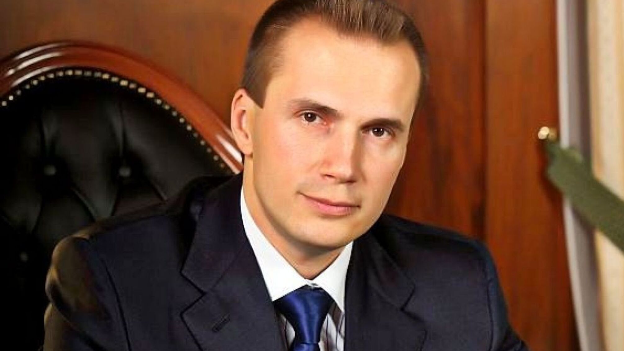 Джерело: в Донецьк приїхав син Януковича Саша-стоматолог з командою 'експертів'