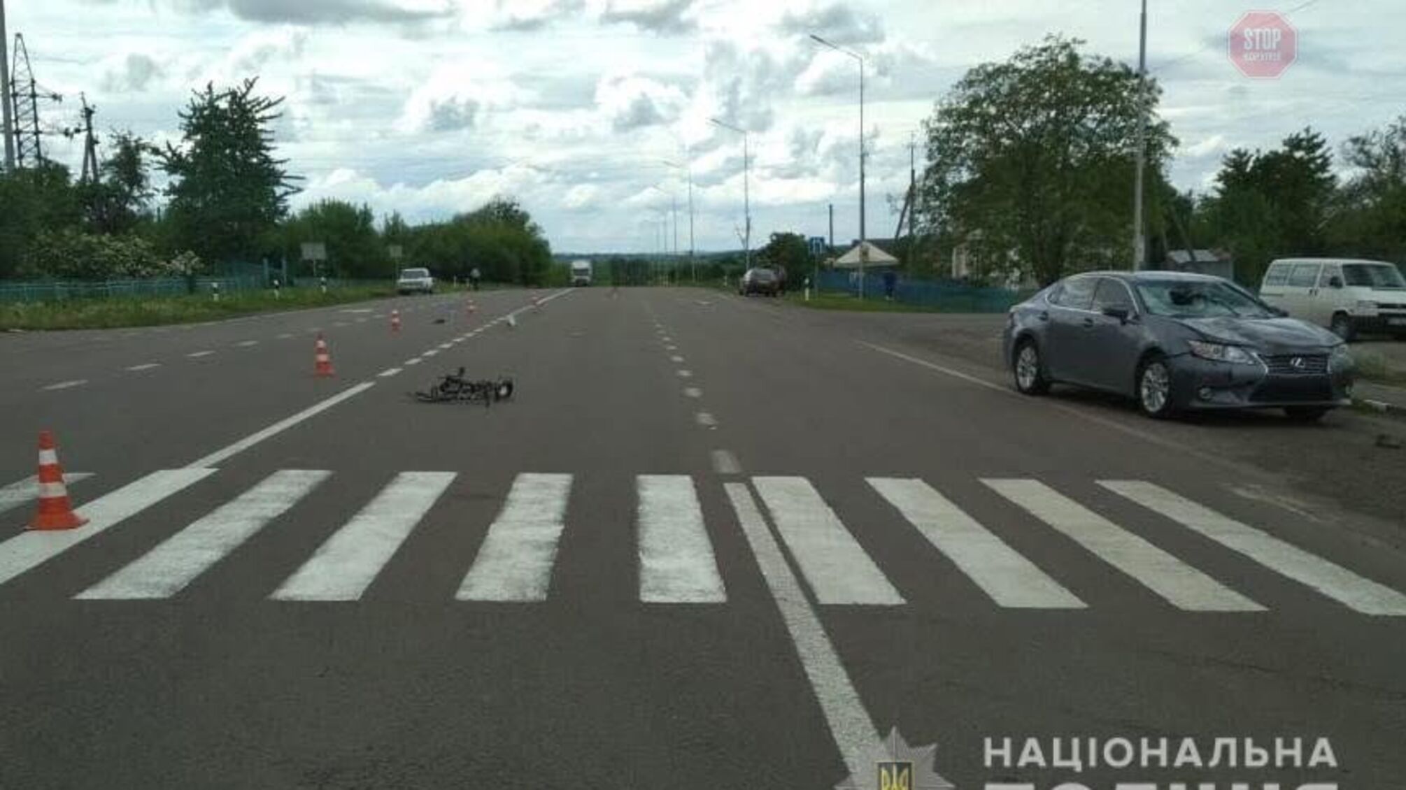 На Волині жінка за кермом автомобіля 'Lexus' на смерть збила велосипедиста (ФОТО)