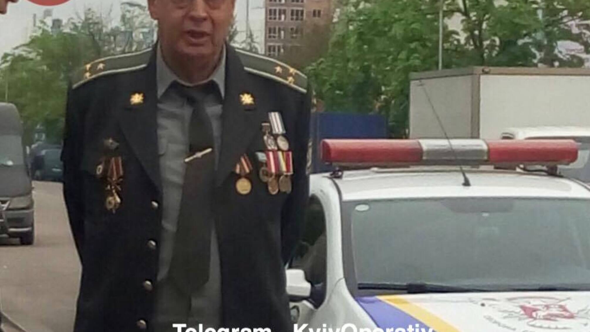 Вдягнув медалі і пішов на таран - на Київщині сталася ДТП за участі військового (ФОТО)