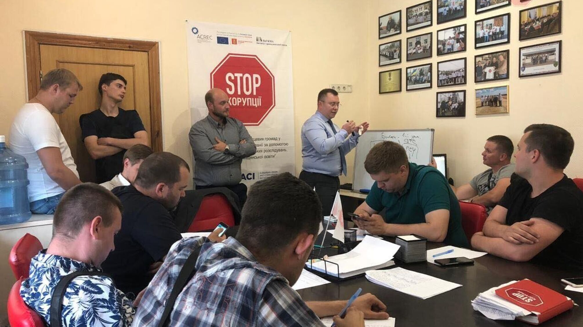 Податковій міліції – бути чи не бути? Активістам 'Стоп корупції' розповіли про зловживання ДФС