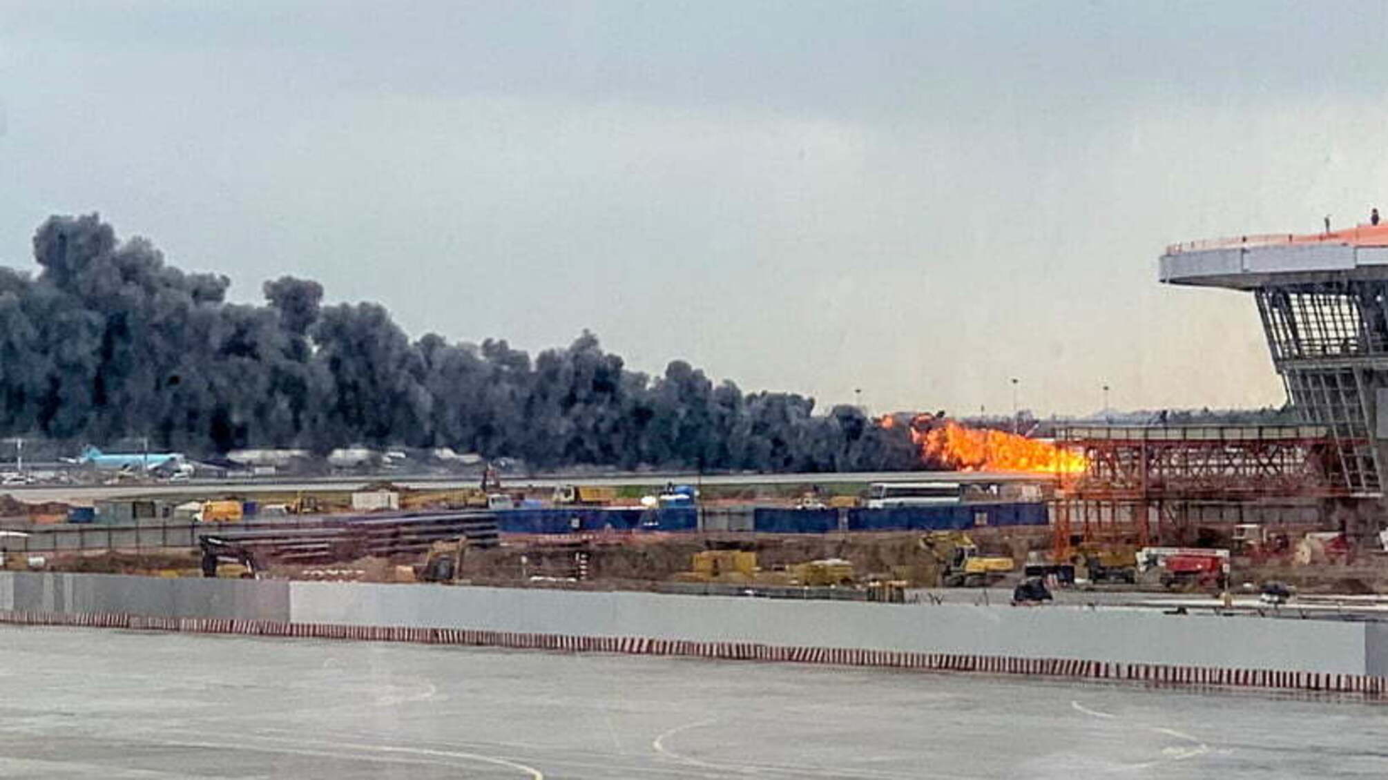 Офіційно: в авіактастрофі в аеропорту 'Шереметьєво' загинула 41 людина – подробиці, кадри