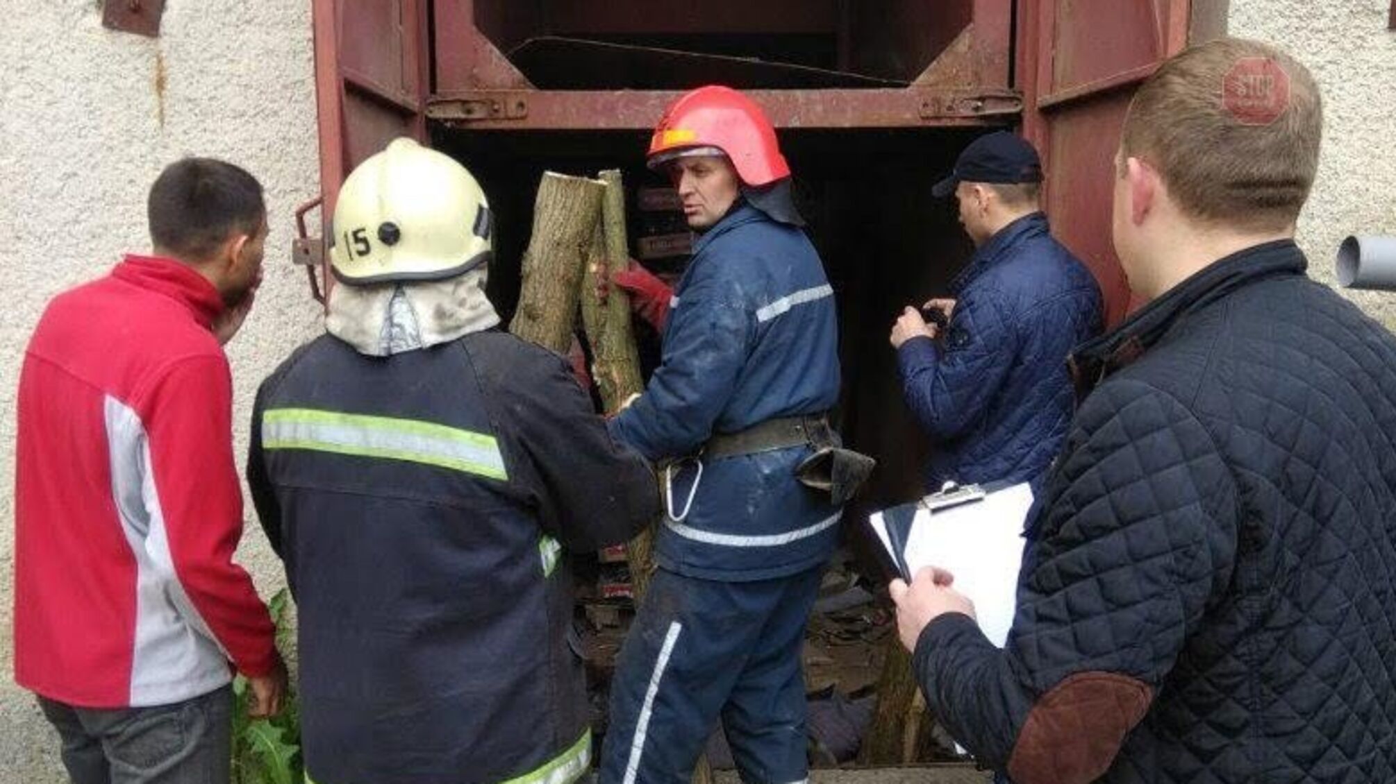На Львівщині впав вантажний ліфт: є загиблі