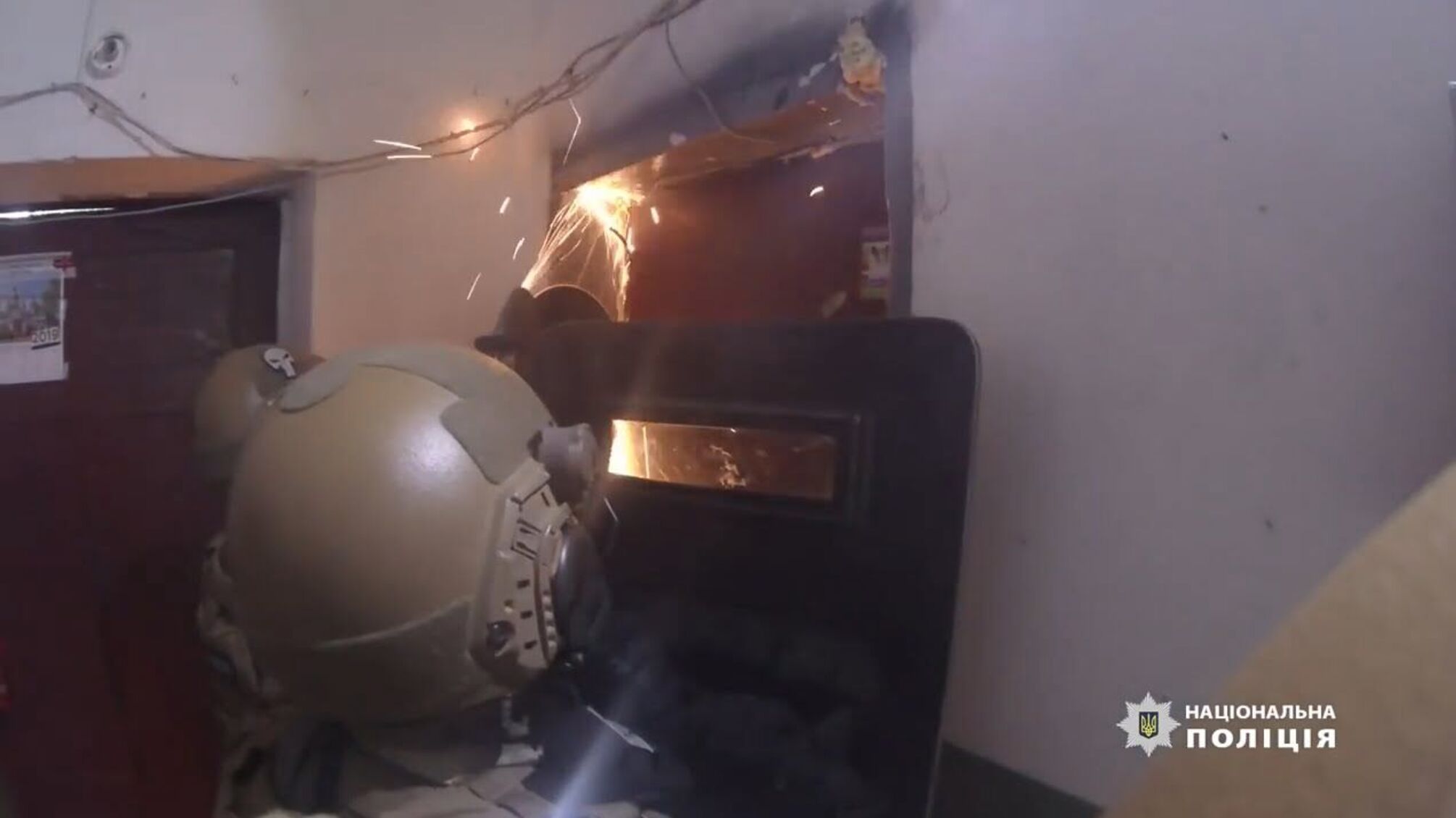 У Кам'янському ліквідували наркоугруповання - відео