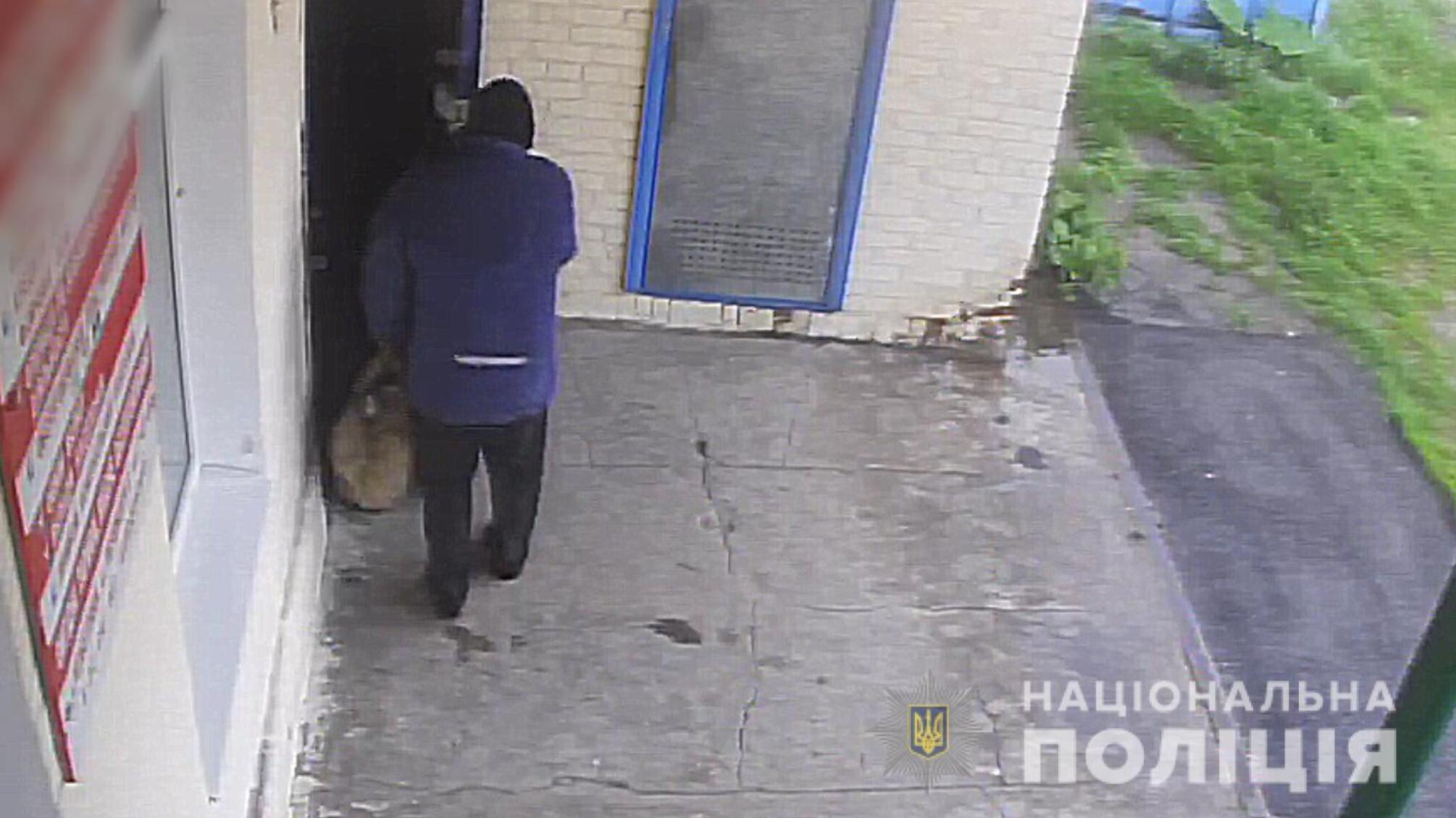 У Кобеляках пограбували банк і побили директора відділення (ВІДЕО)