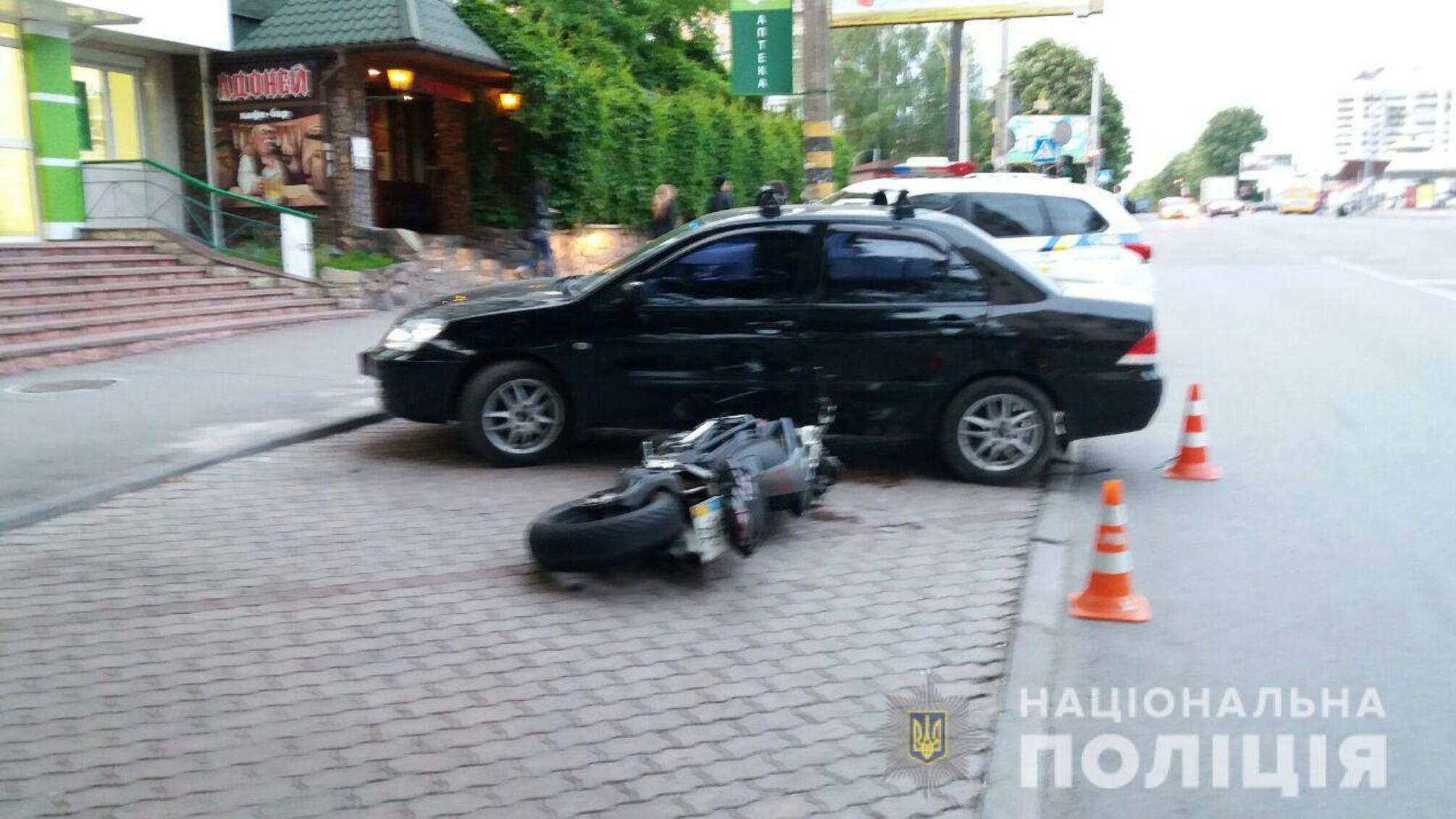 У Рівному мотоцикліст потрапив в серйозне ДТП (ФОТО)