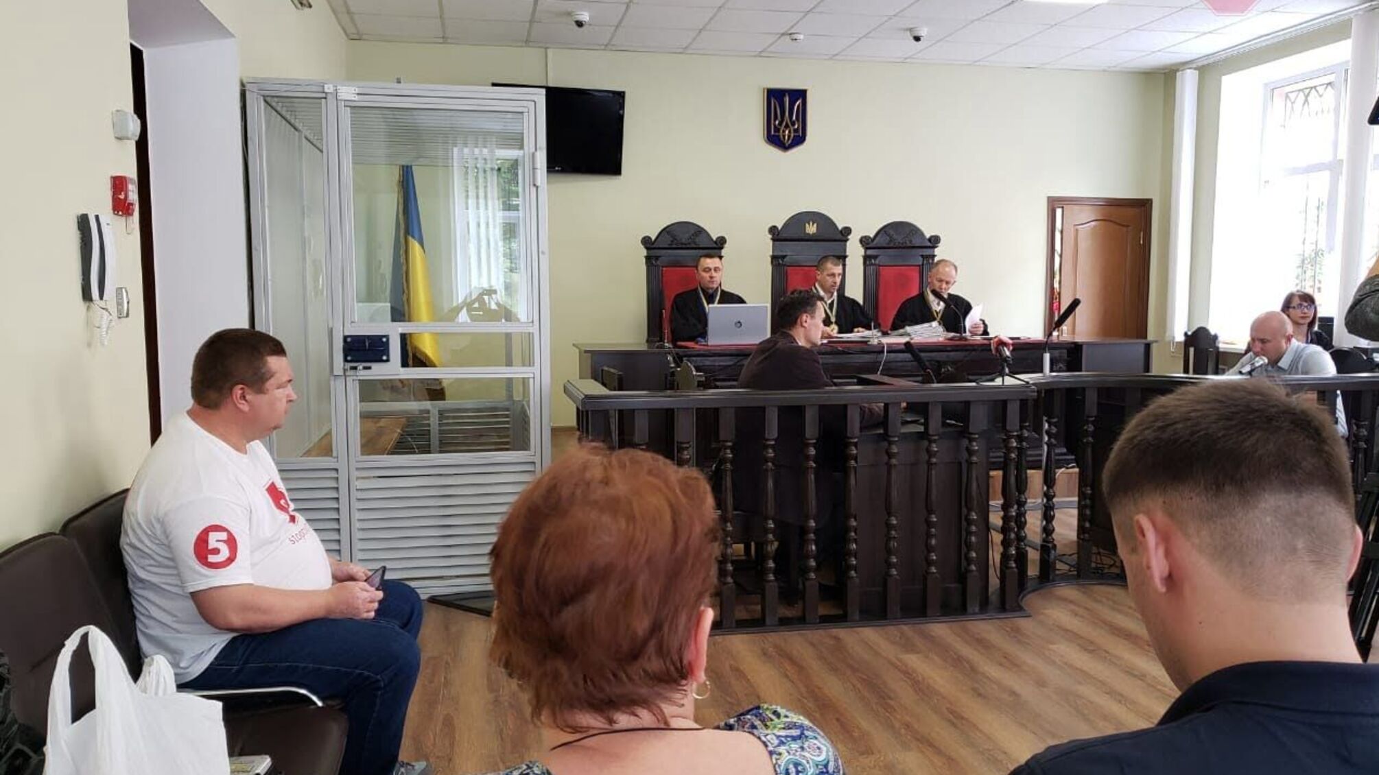 У Вінниці активісти ГО “Стоп корупції” домоглись відводу двох суддів