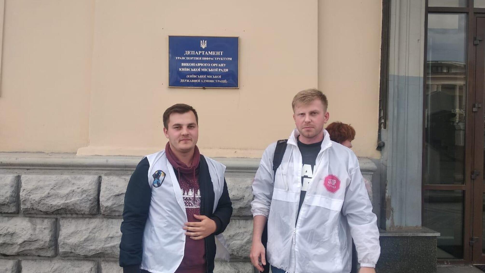 Усе легально: у КМДА відхрестились від співпраці із піщаними браконьєрами