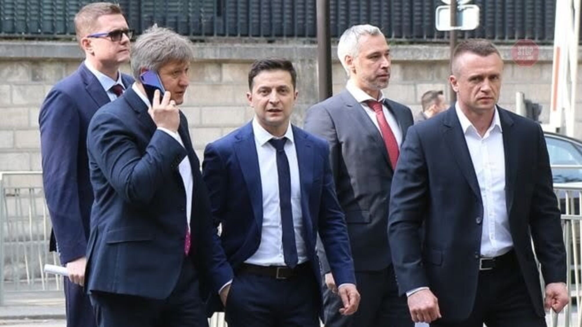 Довіра до 'Слуги народу' падає: в Мережі з'явилися нові рейтинги партій