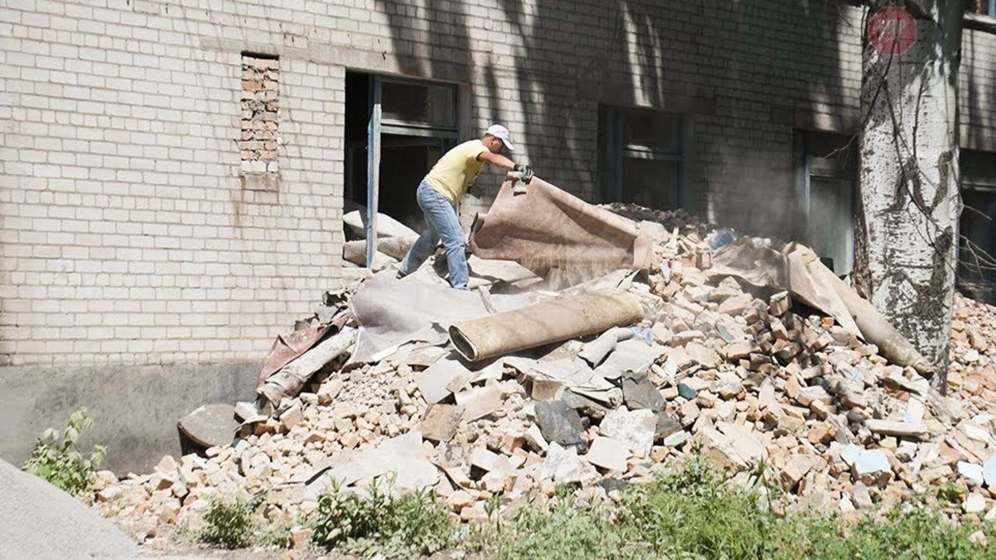 На Дніпропетровщині влада планує продати приміщення пологового будинку (ФОТО)