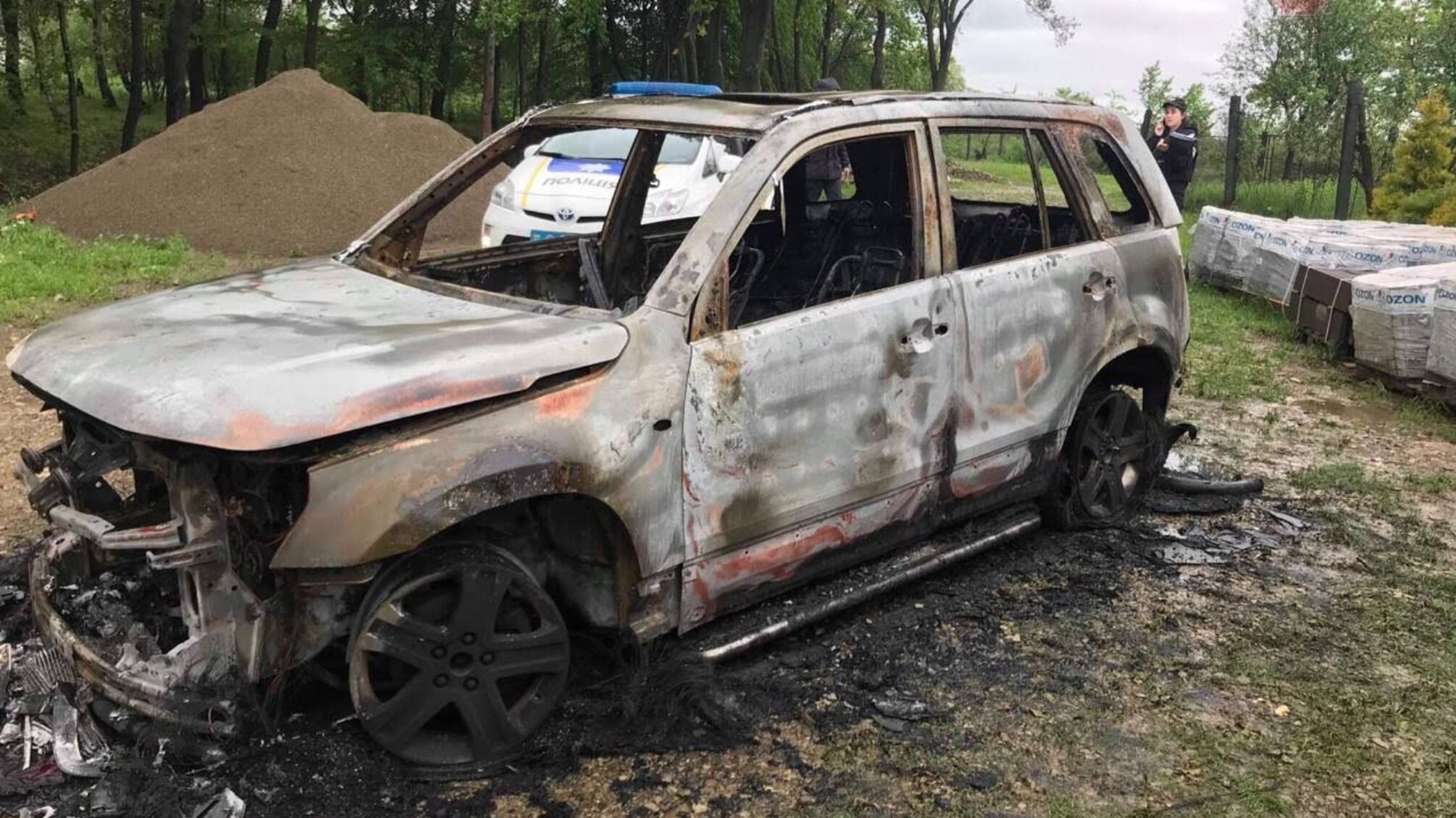 В Івано-Франківську лікарю-хірургу, який виступав проти корупційних оборудок, спалили авто (ФОТО)