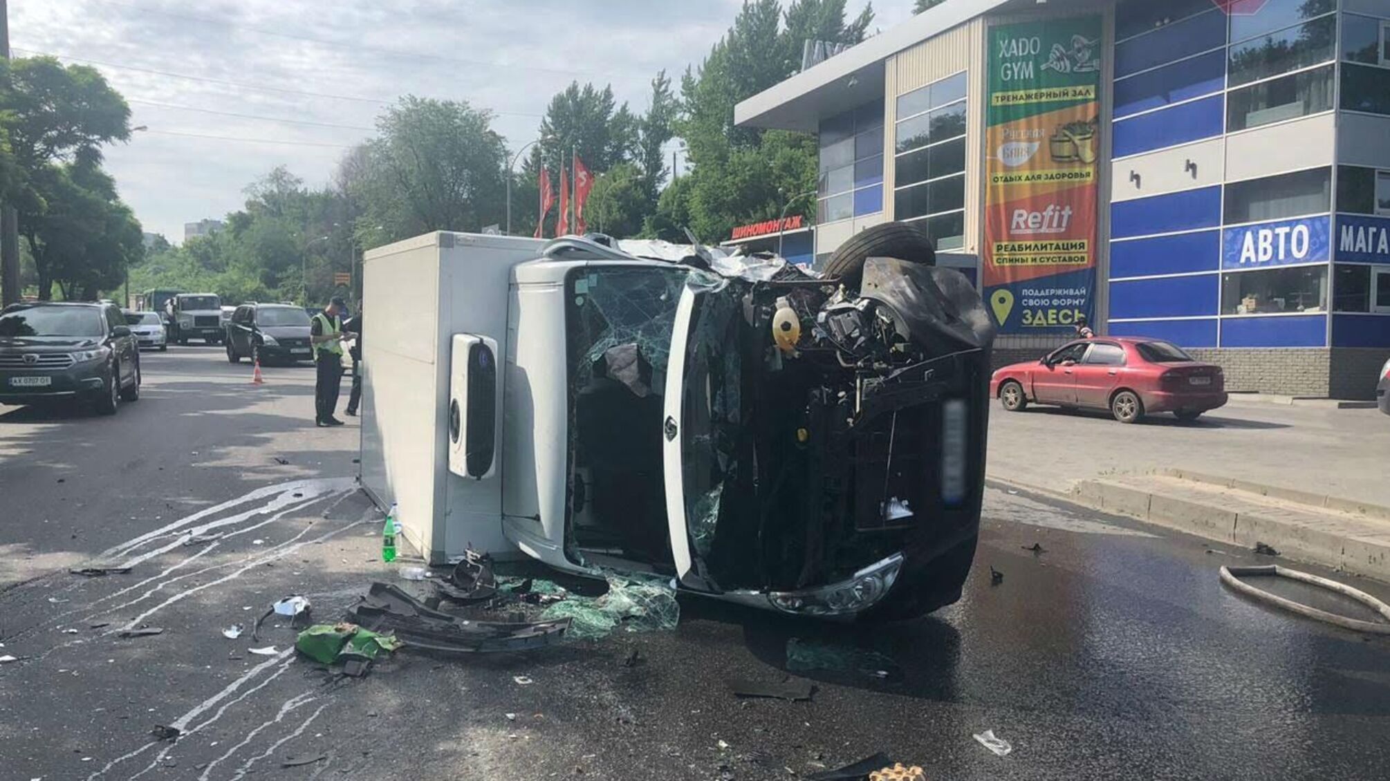 У Харкові маршрутка зіштовхнулась з іномарками: 15 постраждалих