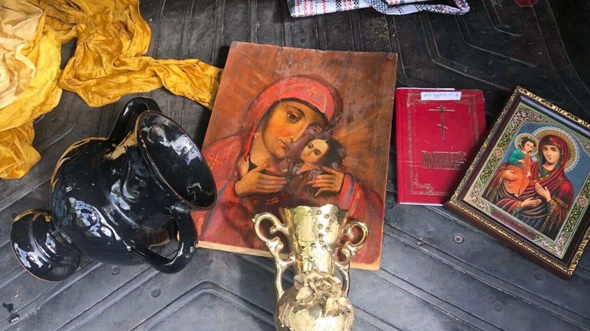 На Київщини поліція затримала серійного крадія церковного майна (ФОТО)