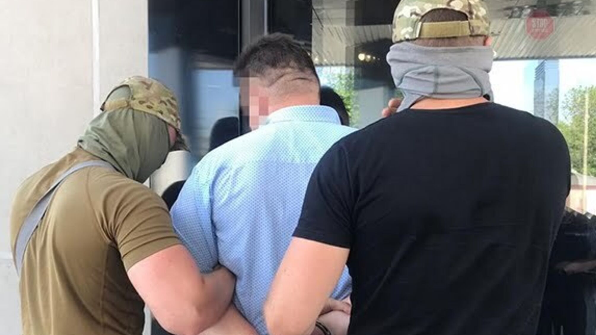У Дніпрі співробітника 'Укрзалізниці' впіймали на хабарі (ФОТО)