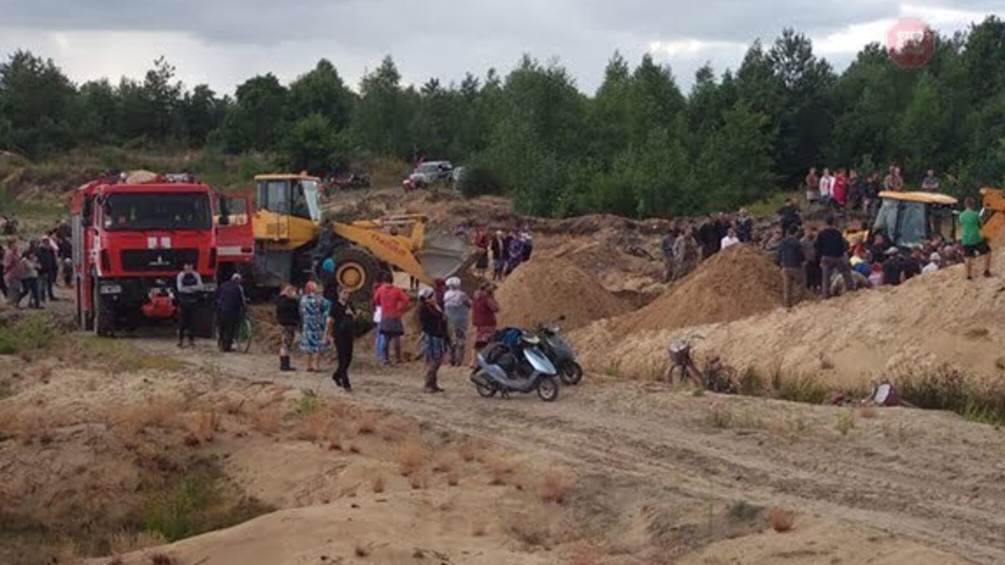 На Рівненщині хлопців засипало піском: одна дитина загинула (ФОТО)
