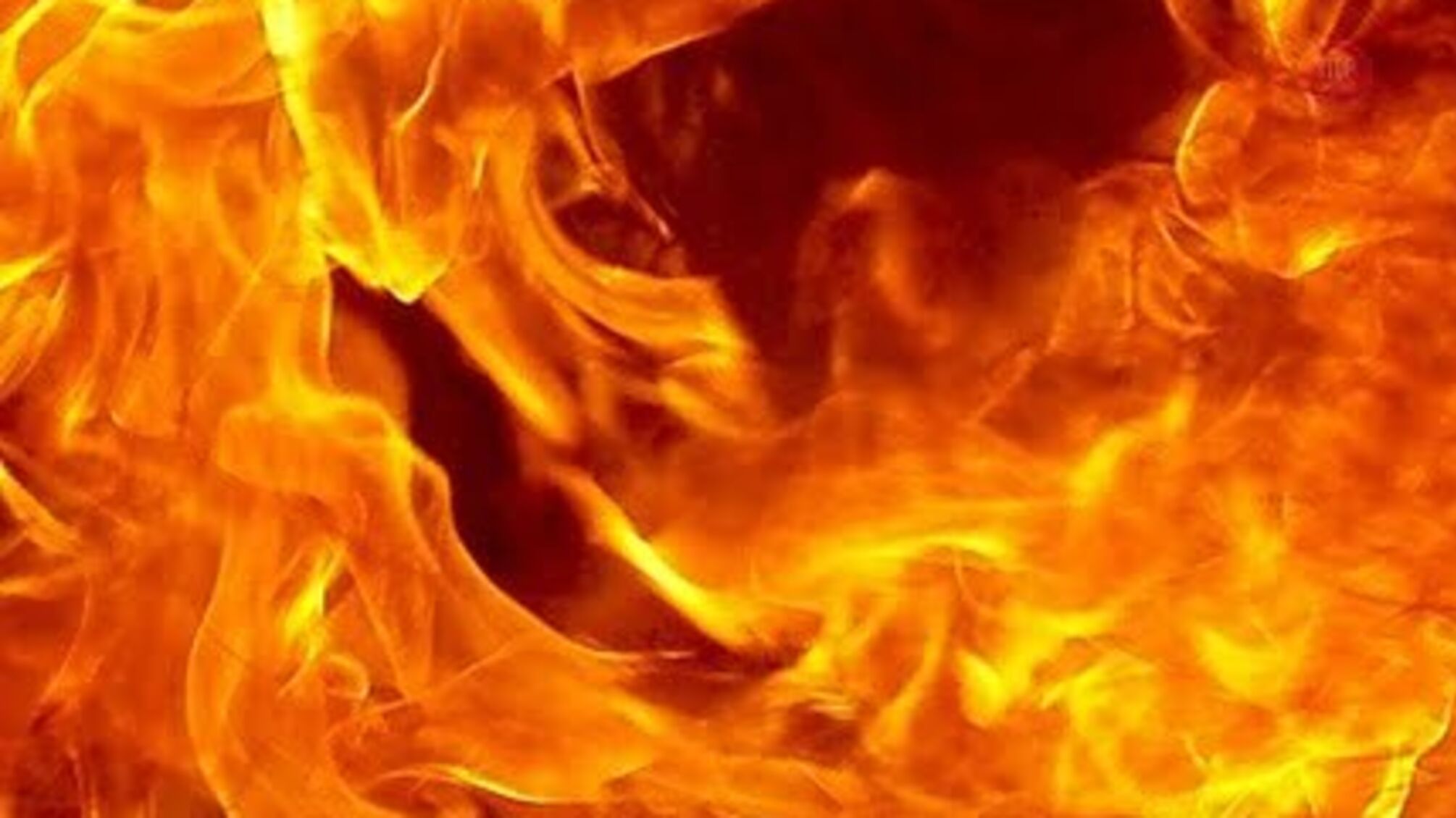 У Запоріжжі чоловік через сварку підпалив молоду жінку