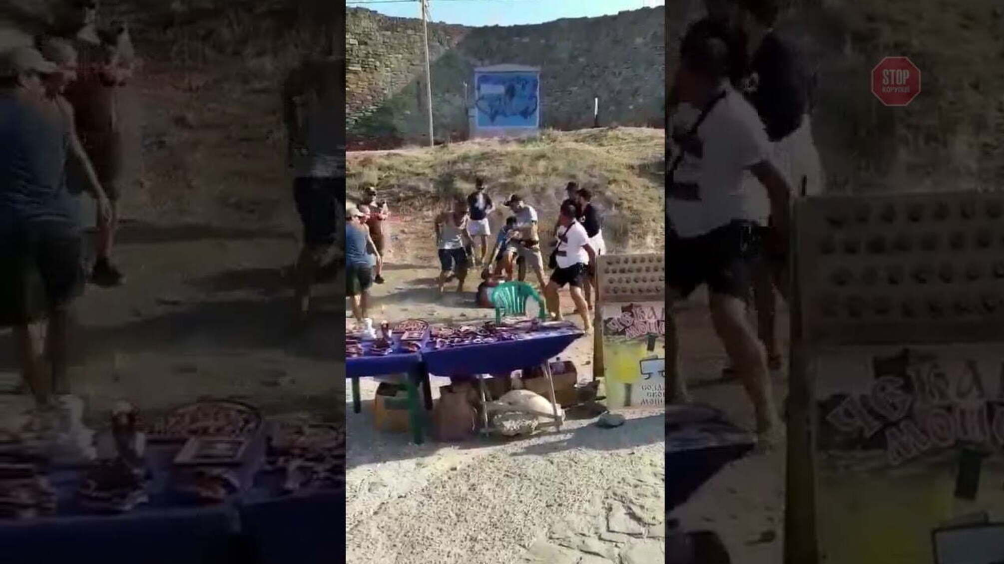 В окупованому Криму натовп жорстоко побив туристів: відео та причина бійки потрясли соцмережі