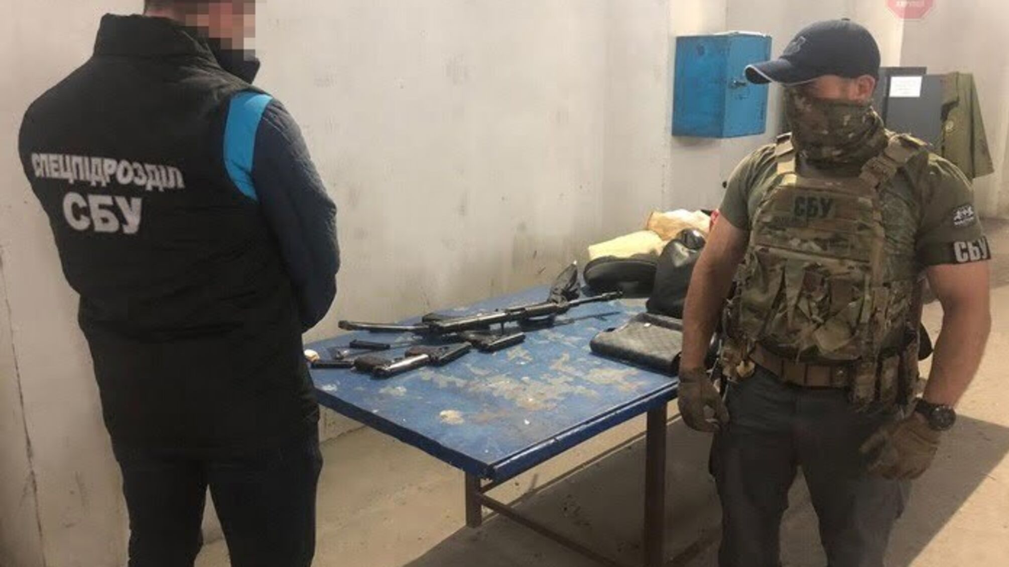 Іноземець зі зброєю намагався перетнути кордон України (ВІДЕО)