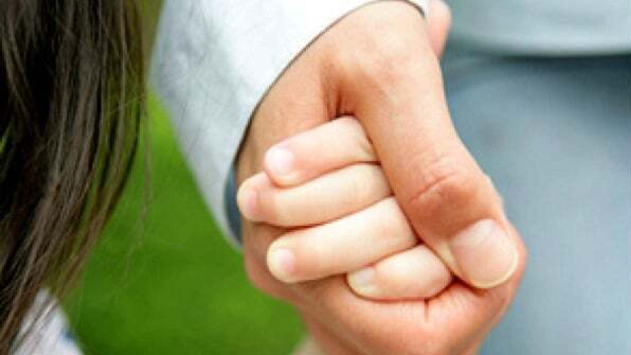 В Одесі півторарічний малюк випав з восьмого поверху