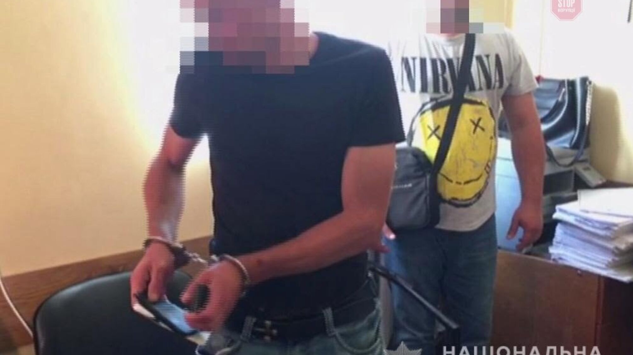 Пограбував і намагався вбити: в Одесі чоловік скинув колишню дружину з балкона