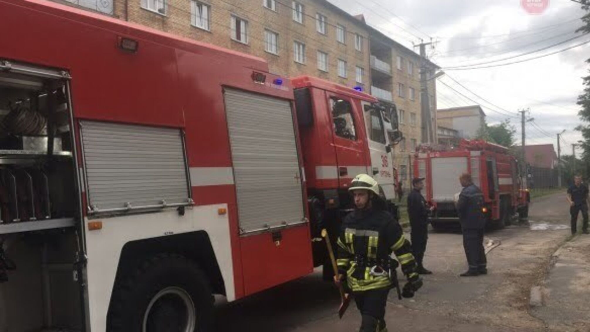 У гуртожитку на Київщині спалахнула пожежа