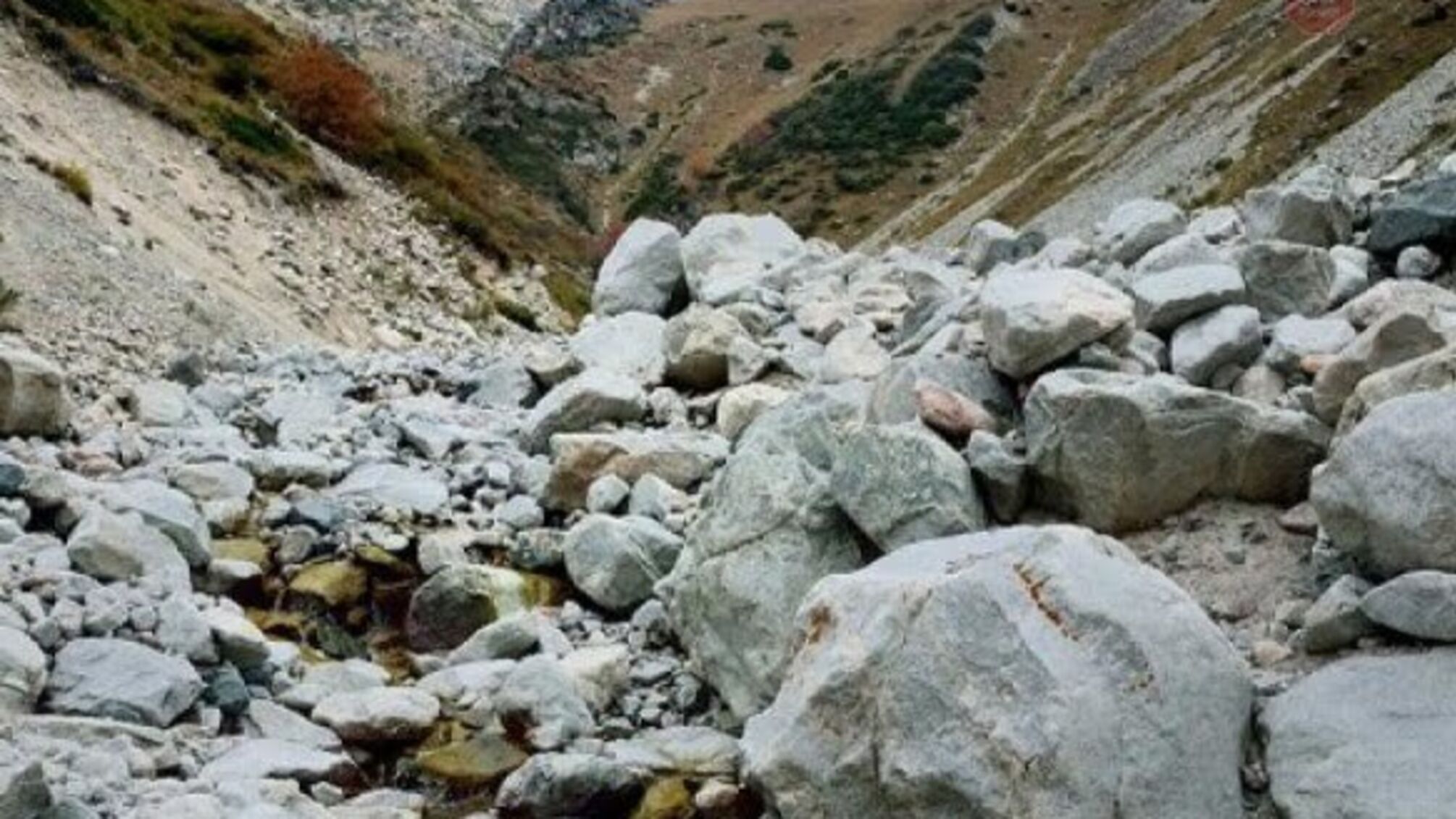 На Львівщині чоловік загинув внаслідок обвалу кам'яної брили