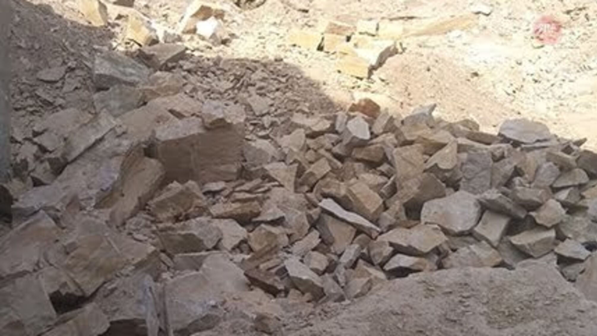 На Вінниччині спецслужби припинили незаконний видобуток пісковику (ФОТО)