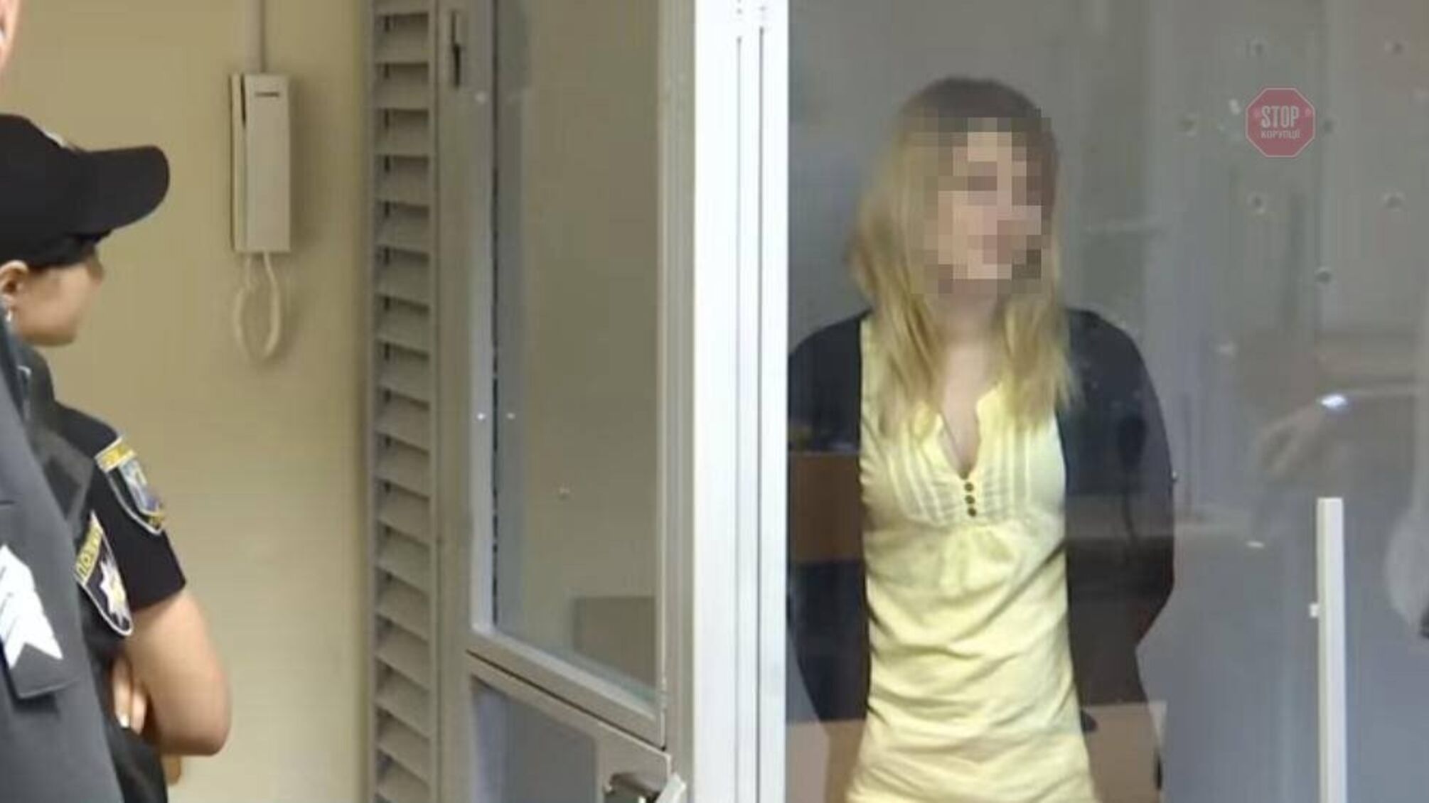 Прокуратура столиці вимагає довічного ув'язнення для горе-матері, яка заморила голодом дитину