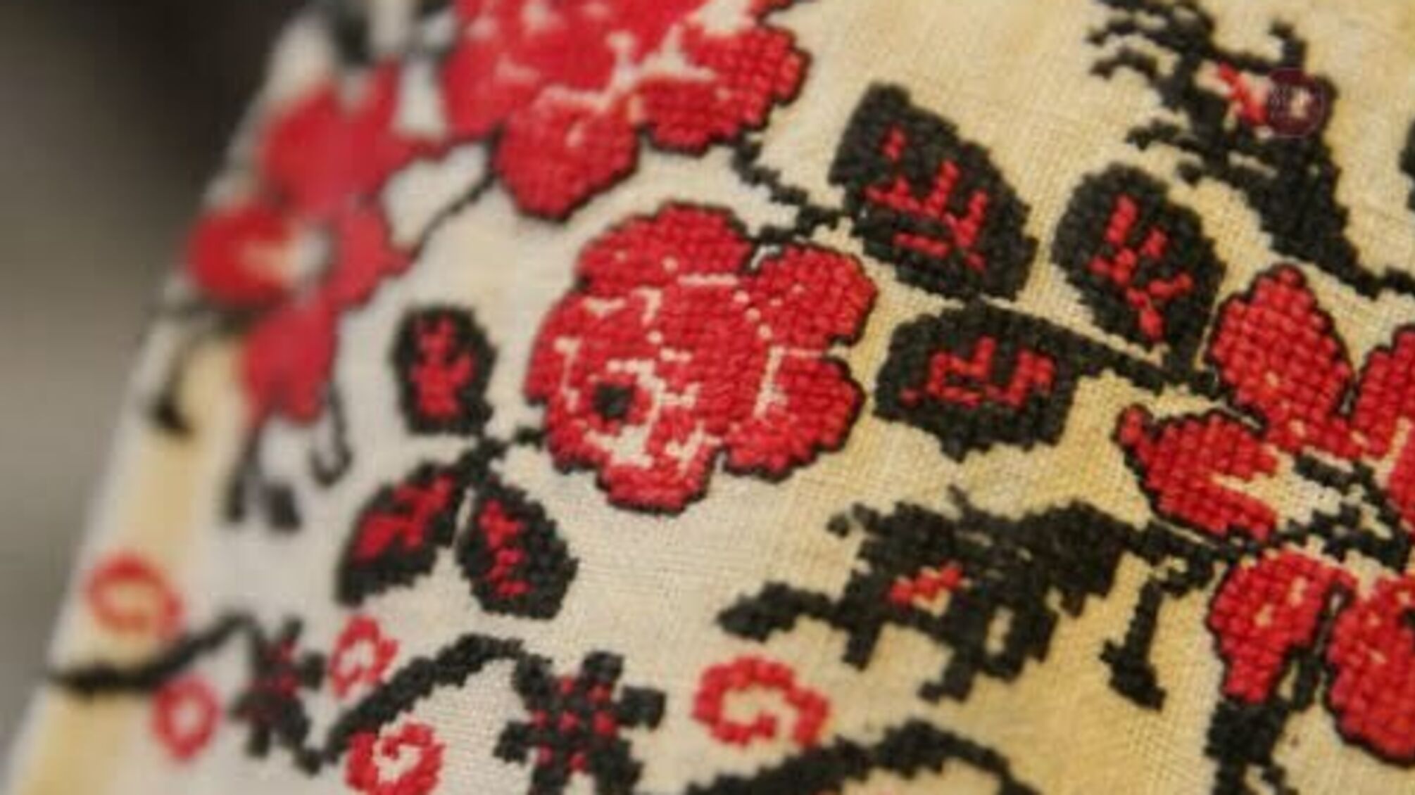 Традиційний одяг за півтора млн грн: в Укрзалізниці пояснили, навіщо їм вишиванки