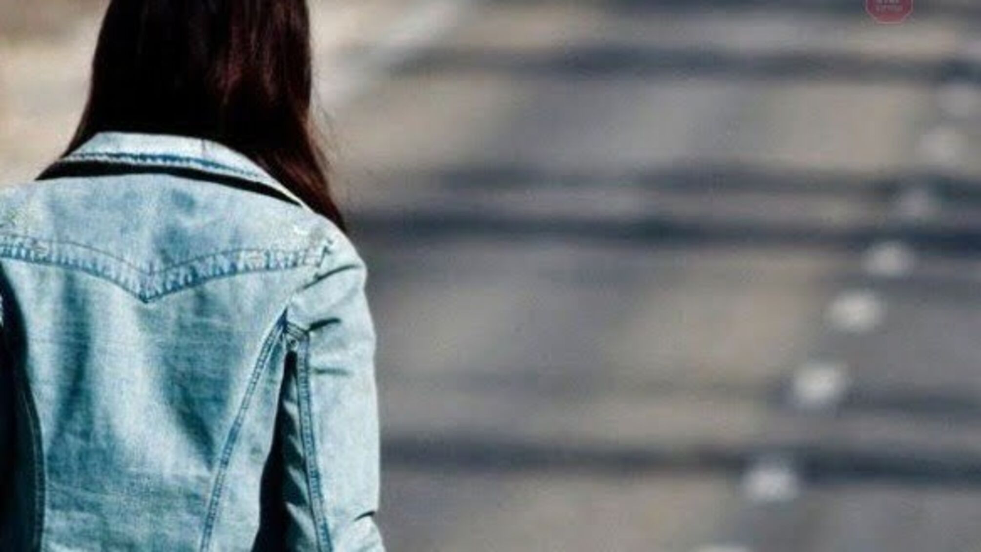 На Запоріжжі поліцейські розшукують безвісти зниклу дівчинку (фото)