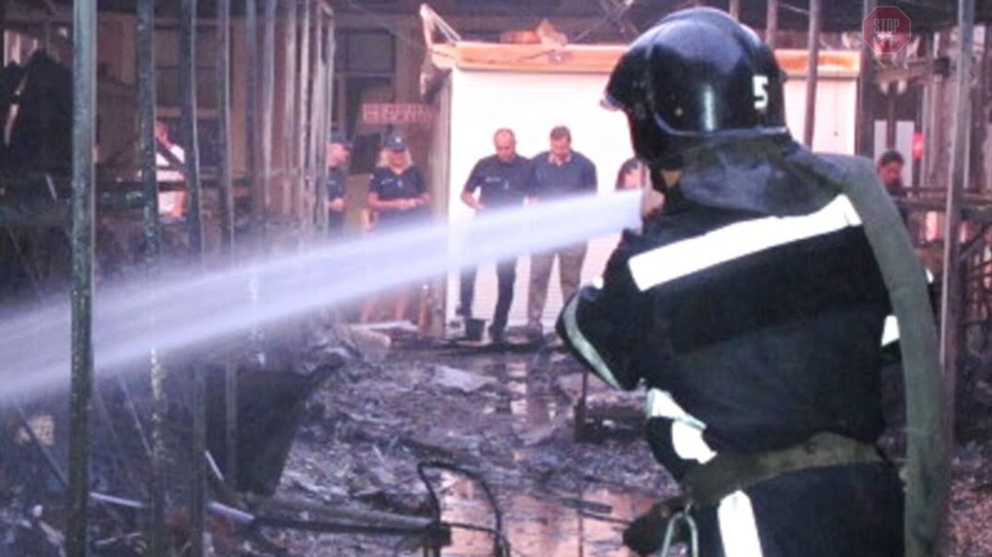 На одеському ринку сталася пожежа (фото, відео)