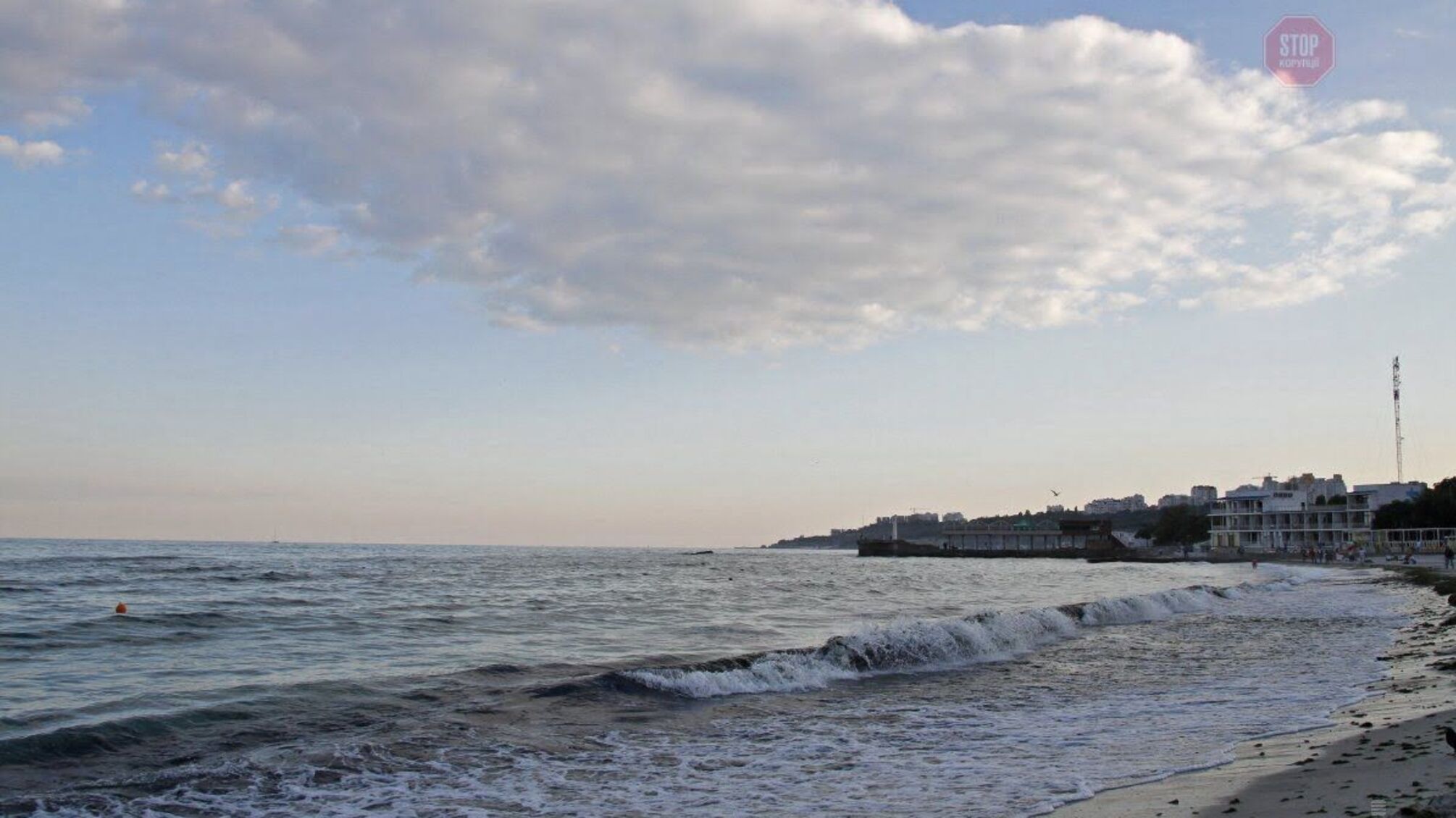 На Одещині рятувальники розшукують підлітка, який зник у морі