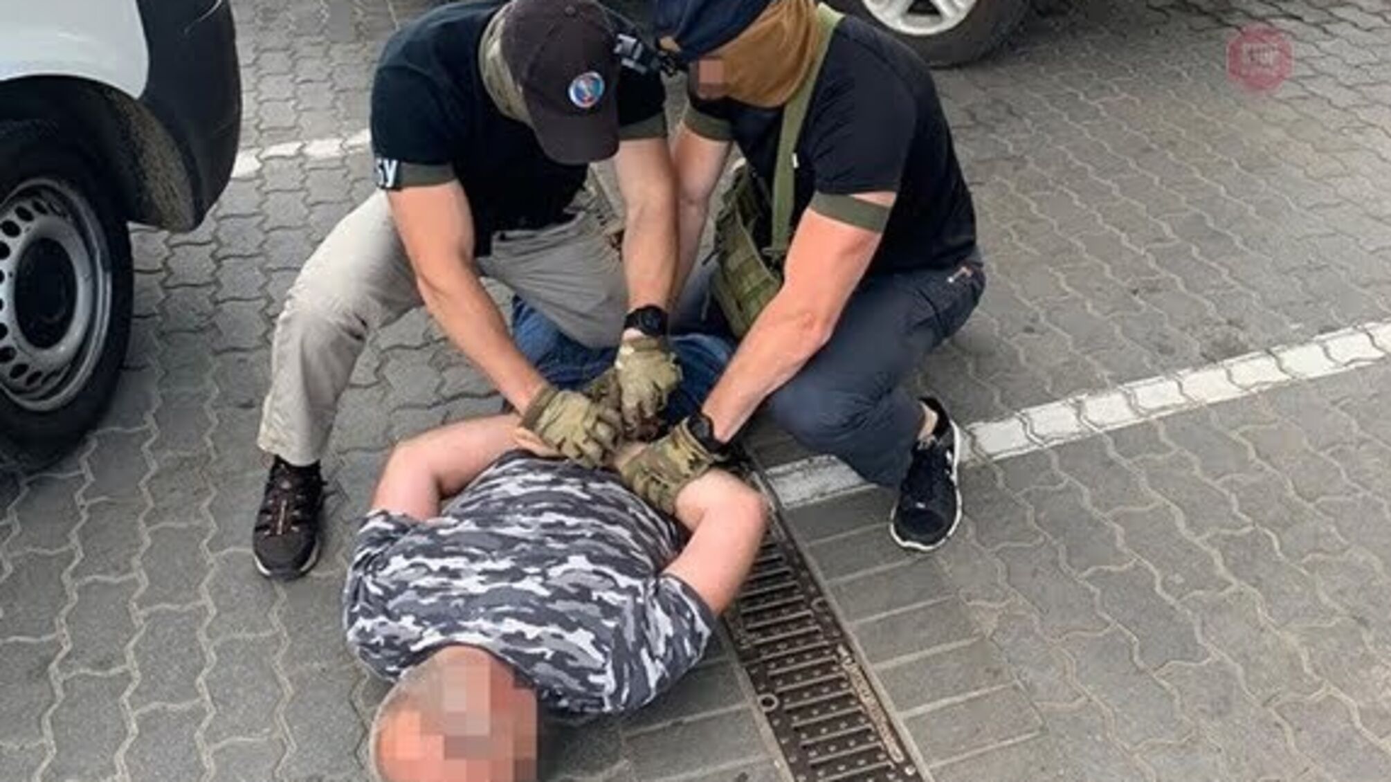 На Івано-Франківщині керівника митного посту викрили на доларовому хабарі (фото)