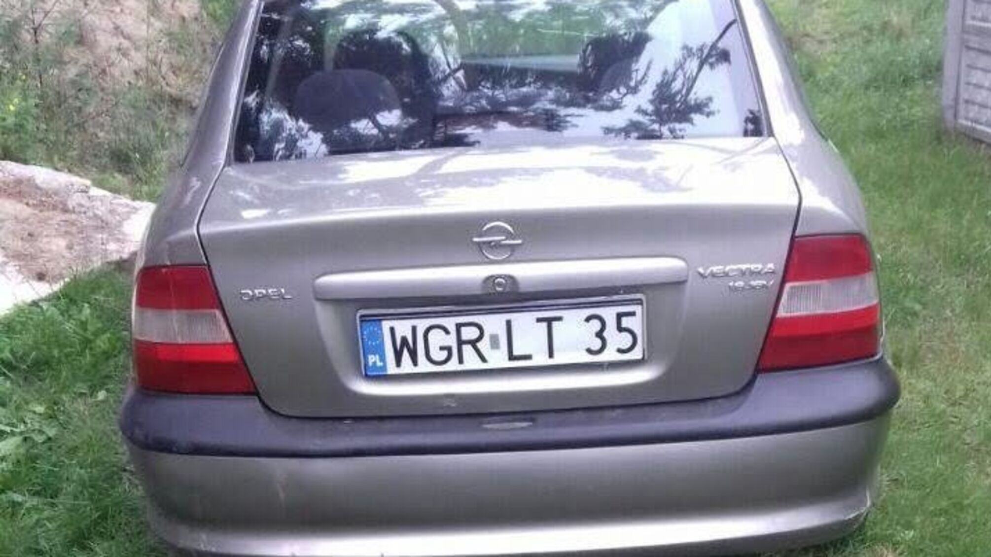 Поліція затримала нападника на народного депутата України (фото)