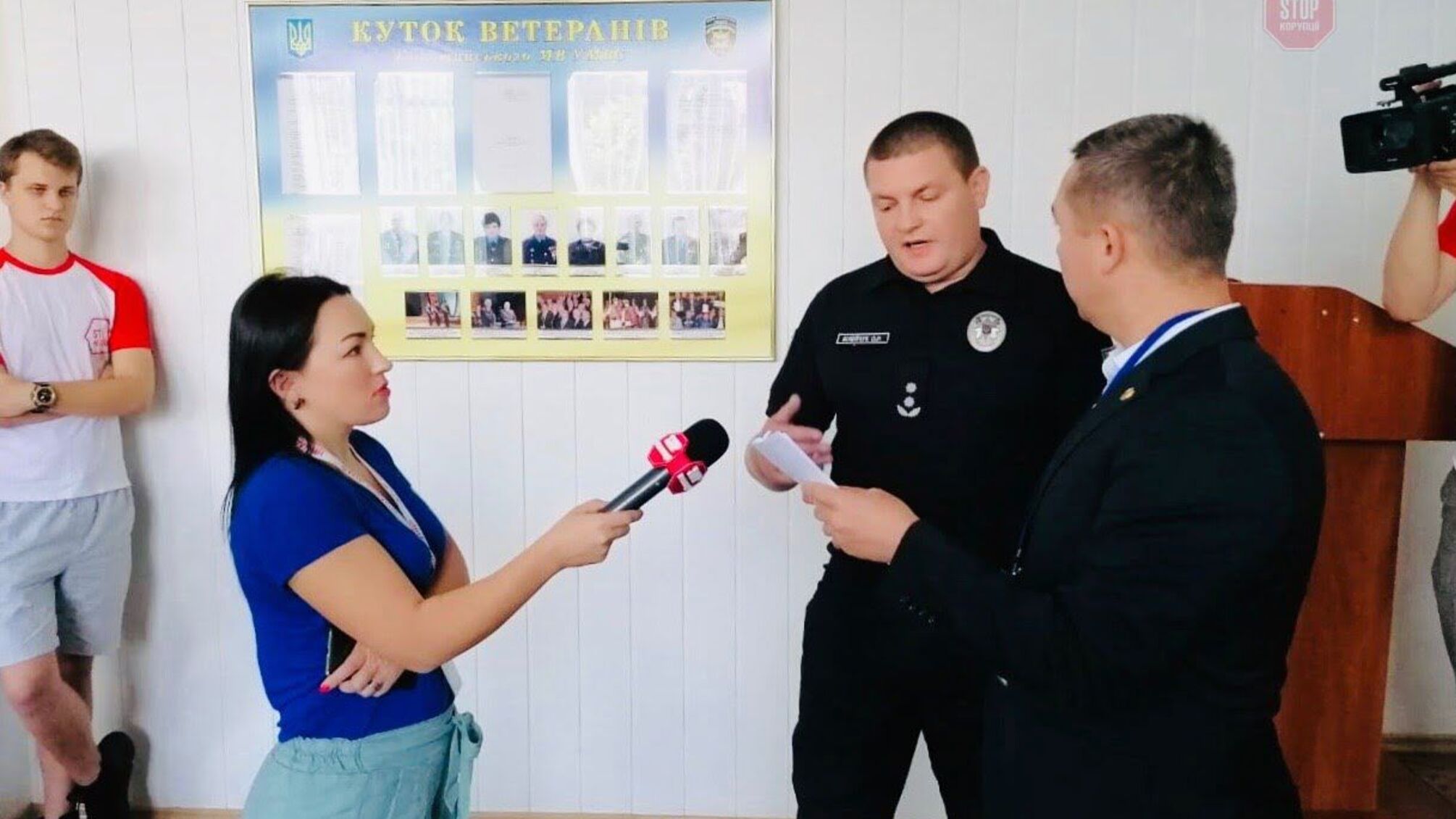 'Яким макаром?', – на Прикарпатті керівник поліції при журналістах почав захищати інтереси агрорейдерів (фото)