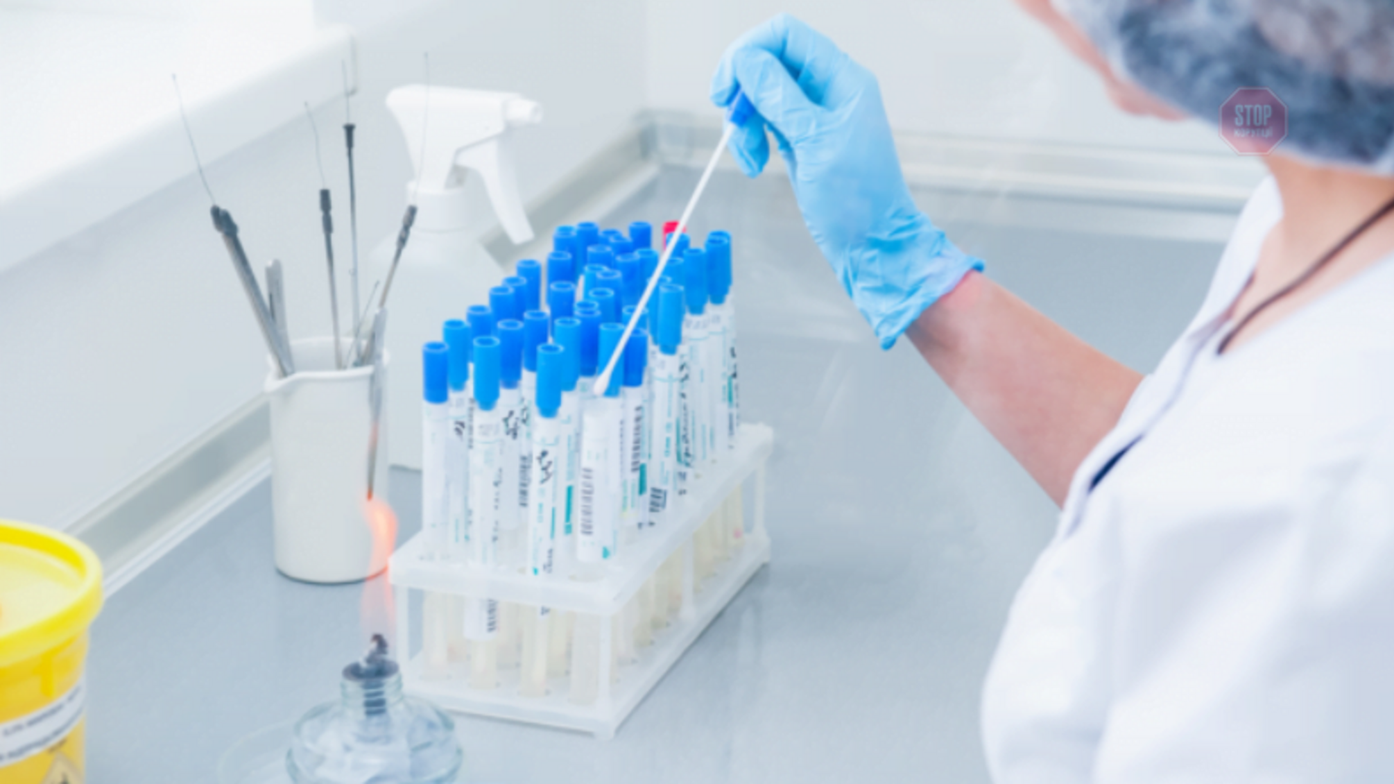 На Дніпропетровщині посадовців змусили здати кров на алкоголь (відео)