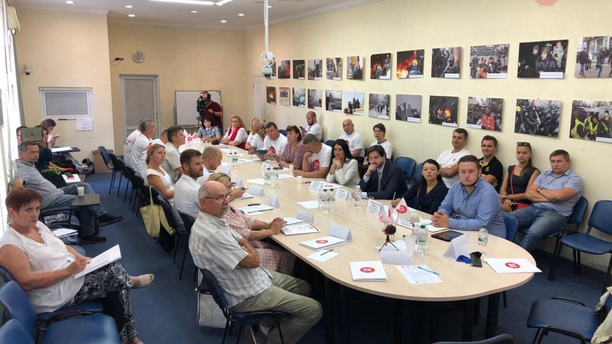 'Роги й копита медіа' чи етичні стандарти журналістики: під час круглого столу експерти обговорили інформаційний ландшафт парламентських виборів-2019